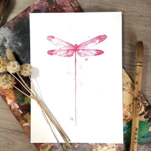 Lámina con reproducción de libélula rosa en acuarela por Azahar Giner